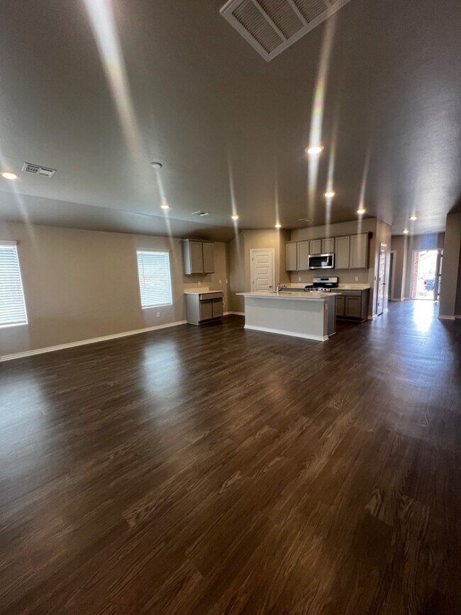 Building Photo - 2765 Alice Wy