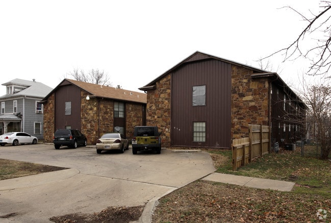 Primary Photo - Copper Tree Apartments