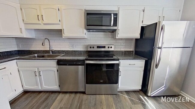 Building Photo - 215 Lafayette Rd