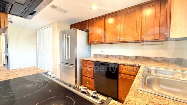 Building Photo - 2724 W McLellan Blvd