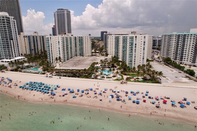 Building Photo - 3901 S Ocean Dr