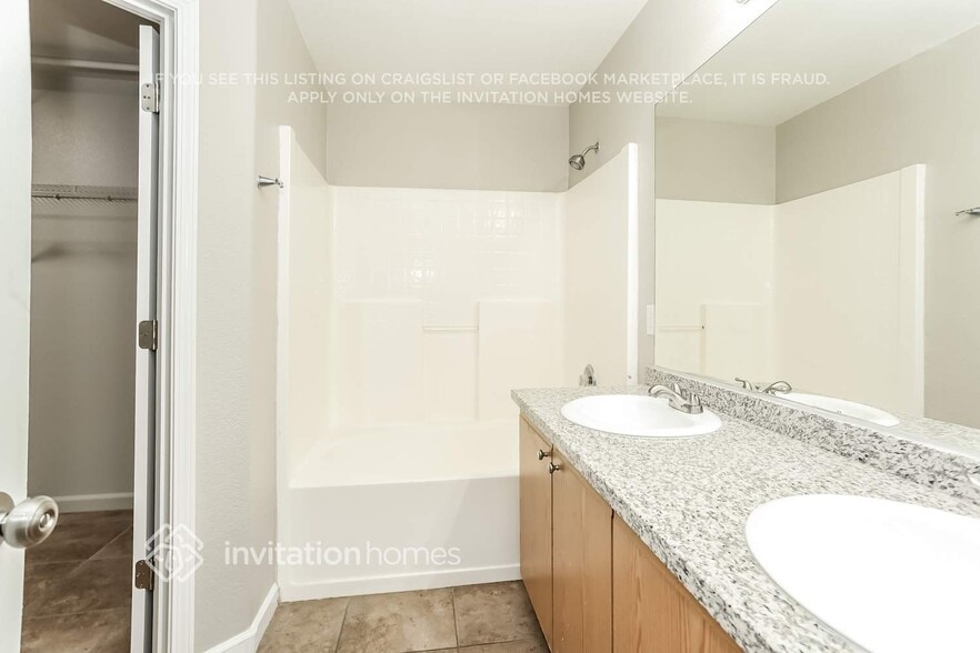 Building Photo - 5608 W Raven Creek Ave