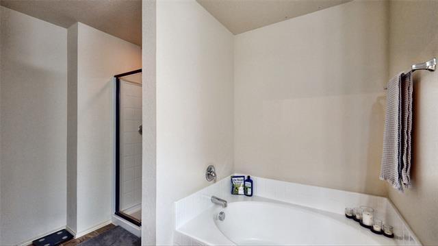 Building Photo - 8657 Star Thistle Dr