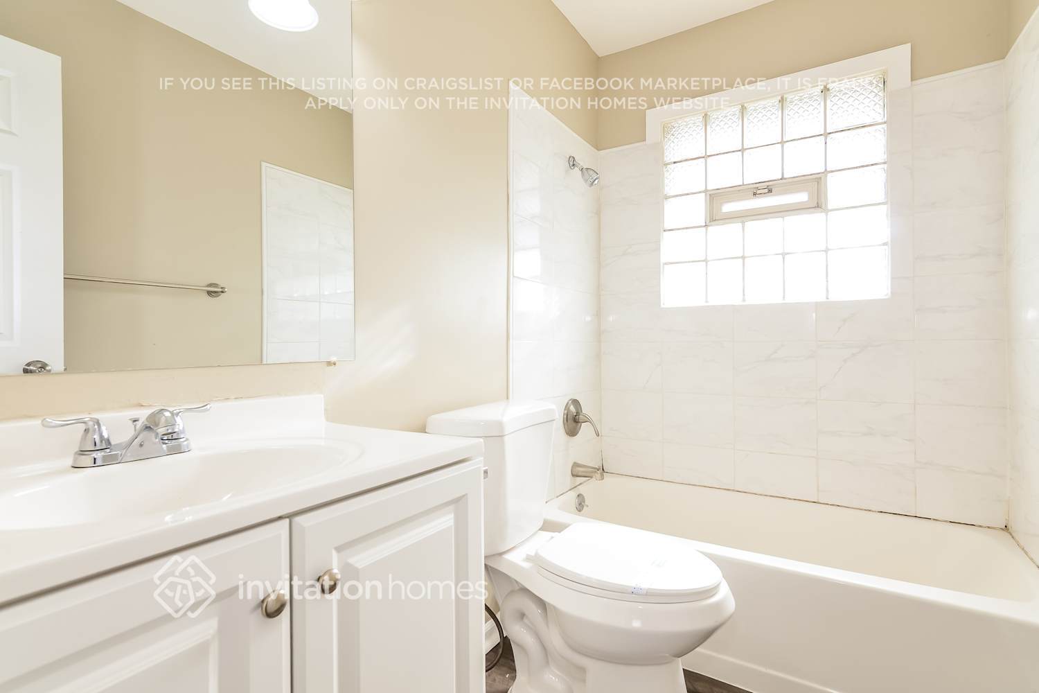 Building Photo - 2110 2nd St S