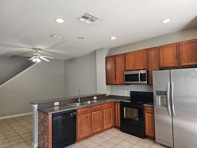 Building Photo - 5116 Dominica Dr
