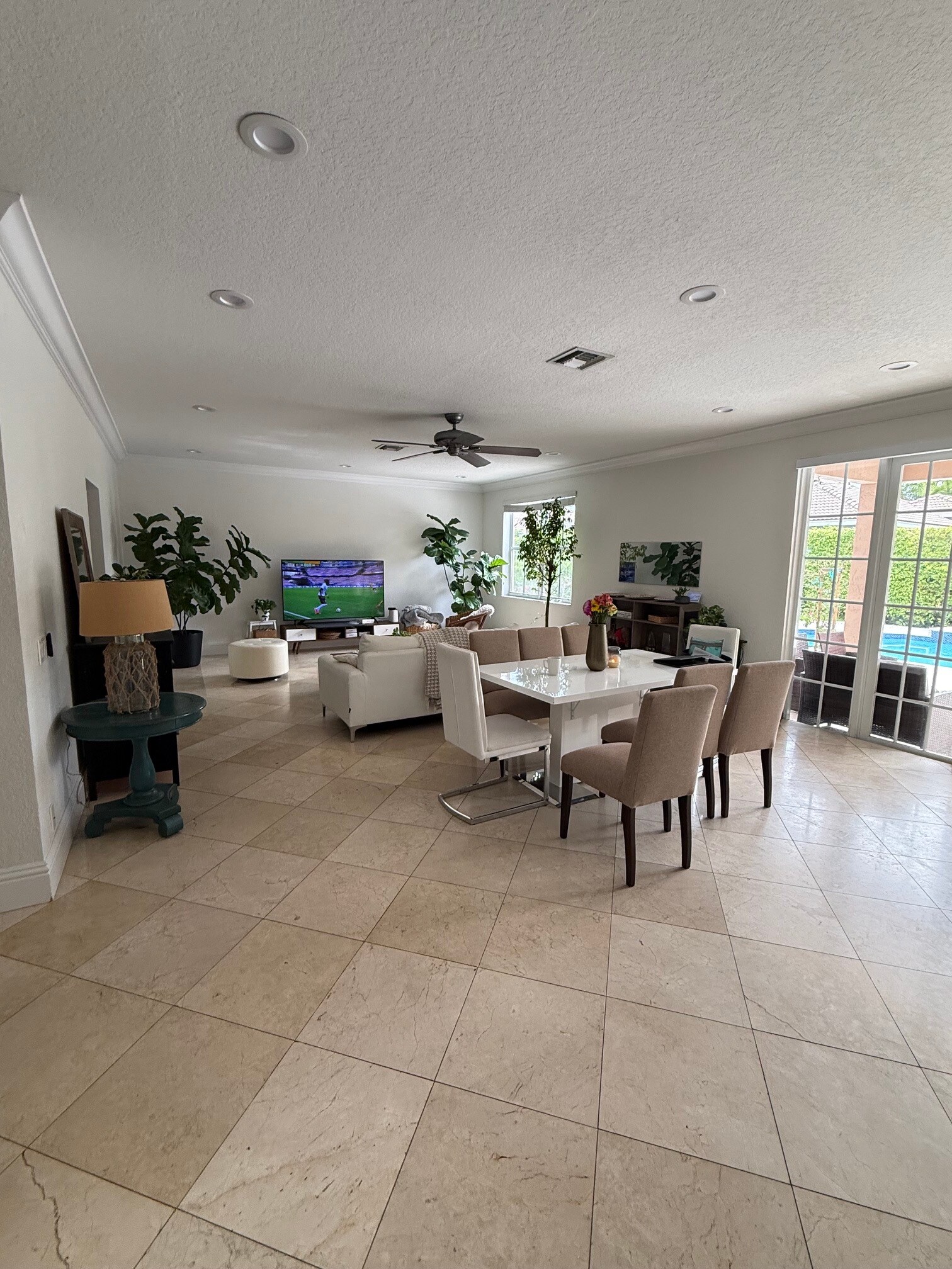 Building Photo - 947 Nandina Drive