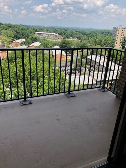 Balcony - 2300 Pimmit Dr