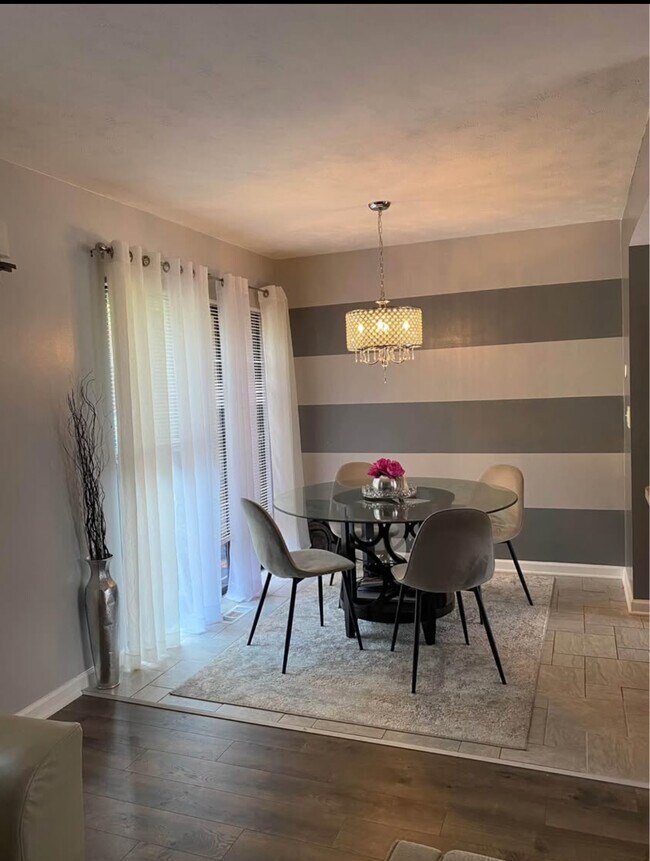 Building Photo - 6271 Architrave Dr SE