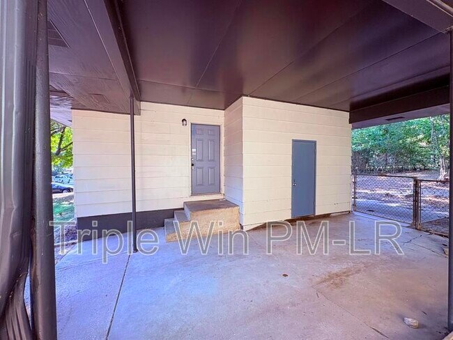 Building Photo - 76 S Meadowcliff Dr