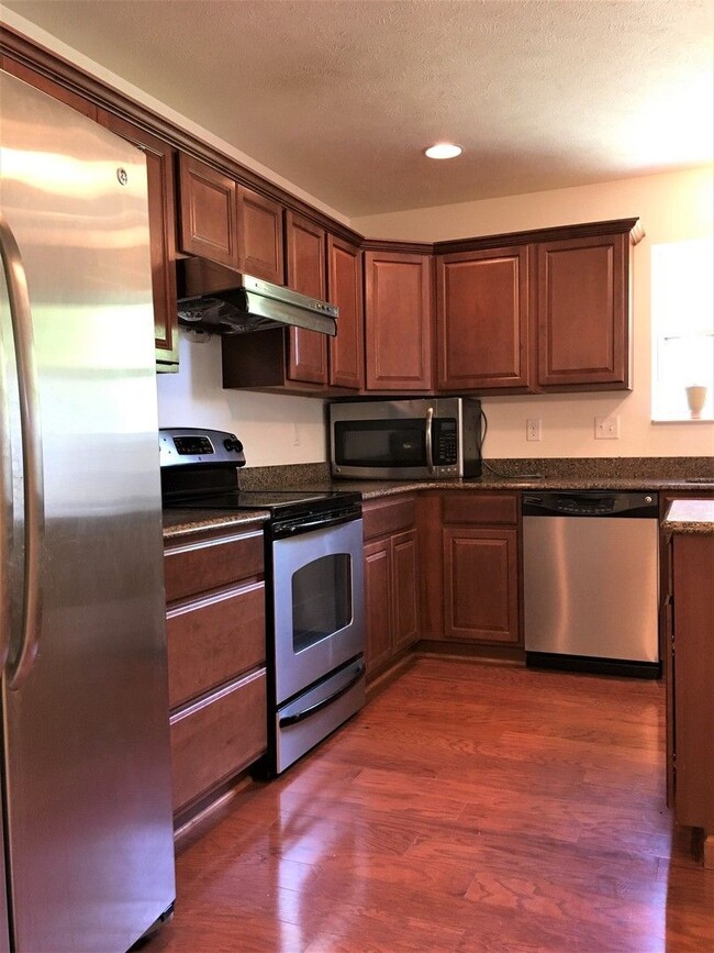 Building Photo - 133 Nottingham Dr