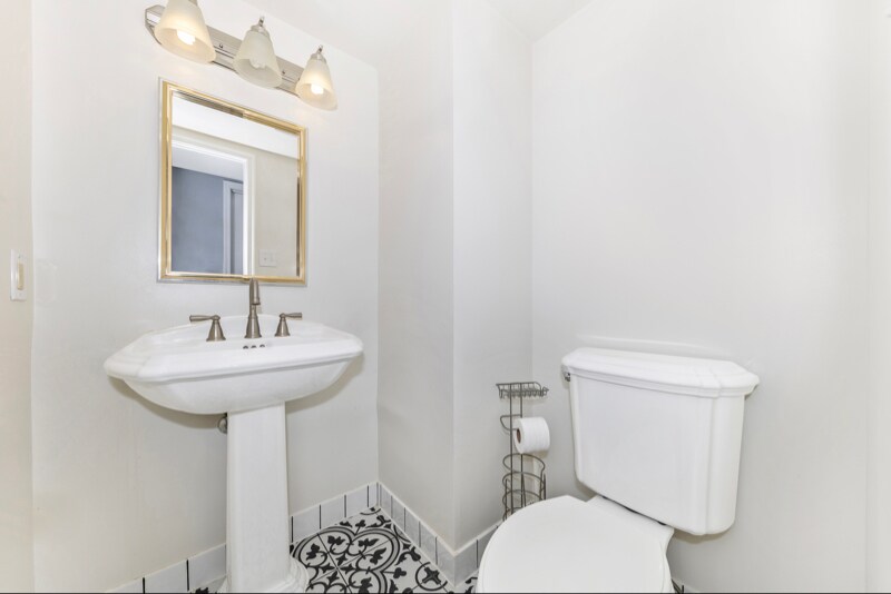 Building Photo - 10442 Malone Ct