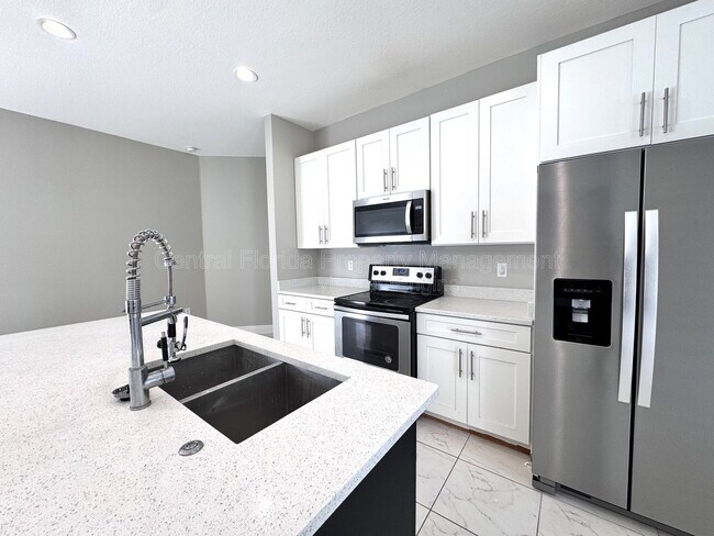 Building Photo - 1389 Worthington Dr