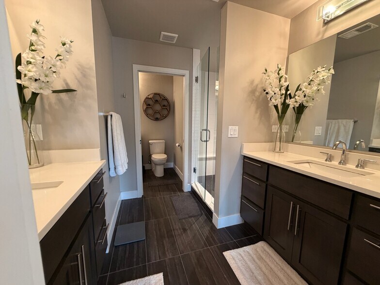 Building Photo - 38 Harrison St