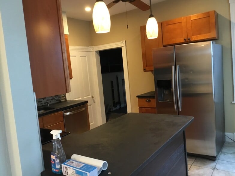 Building Photo - 275 Fayette St