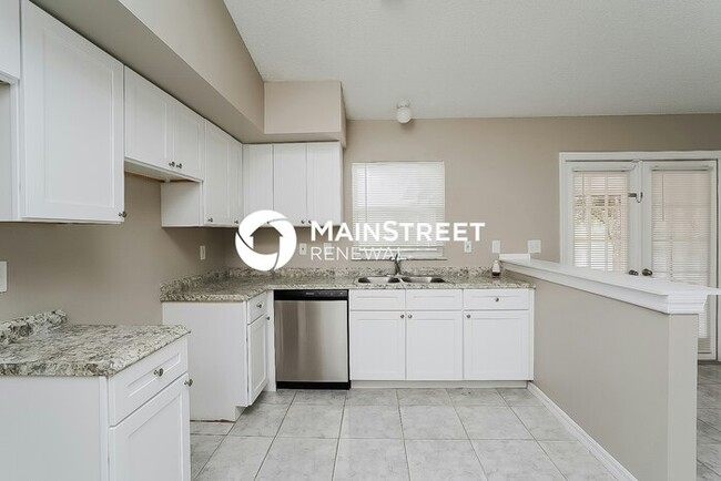 Building Photo - 4 Bedroom Pet-Friendly Home in Land O' Lak...