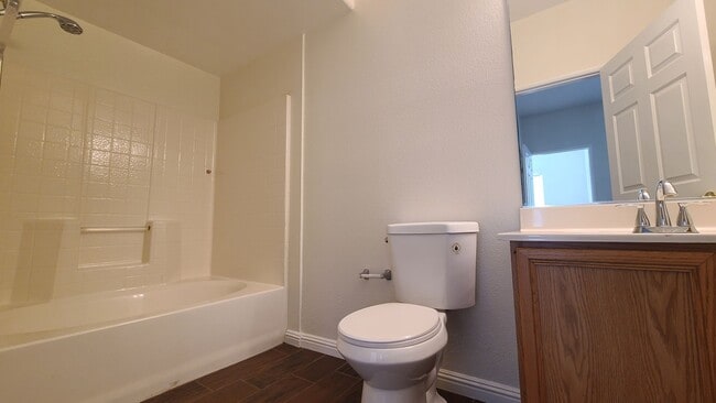 Building Photo - Condo in Southwest Las Vegas