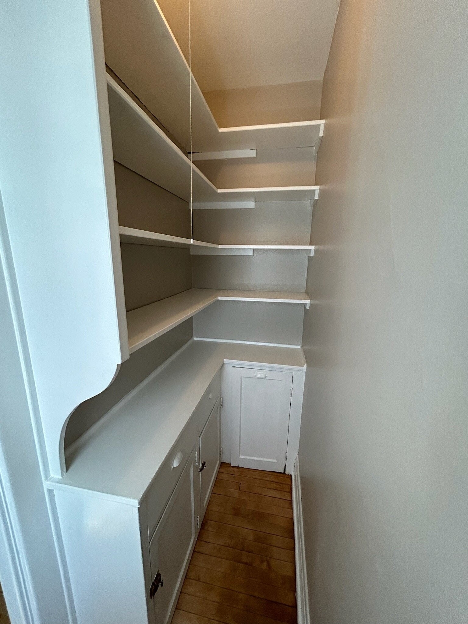 Building Photo - 1933 N Cambridge Ave