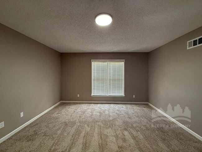 Building Photo - Welcome to your dream home in the heart of...