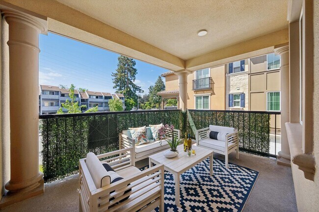 Building Photo - Modern 2021 Townhome | 3BD | EV Charger | Near Google & Downtown Mountain View