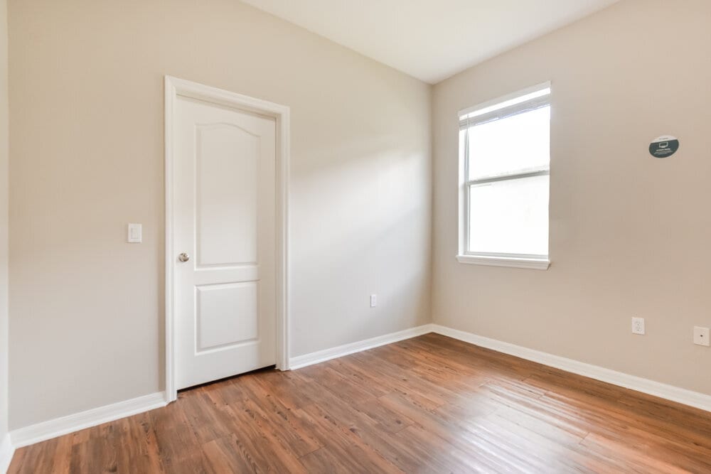 Building Photo - 10469 Moss Rose Way