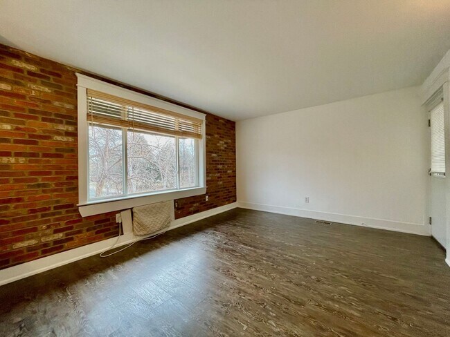 Building Photo - Adorable Condo in Perfect Fort Collins Location!