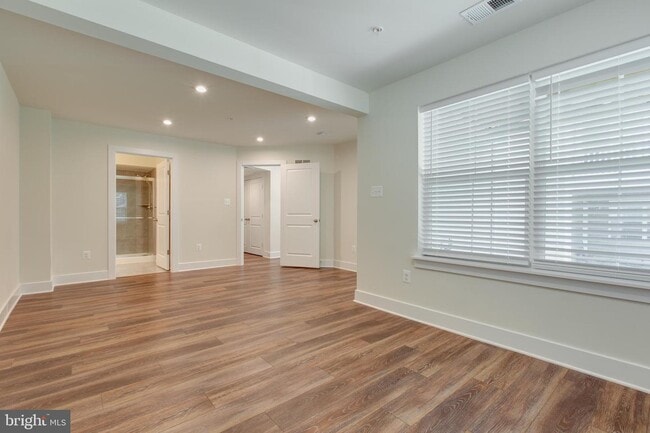 Building Photo - 2546 Buckthorn Dr