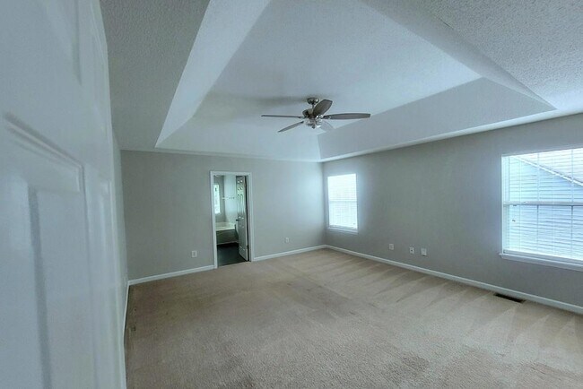 Building Photo - 3110 Crest Ridge Cir SW