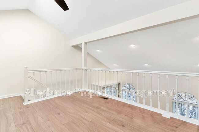 Building Photo - 6630 Medinah Ln