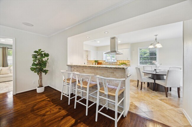 Building Photo - 9222 Bronco Dr
