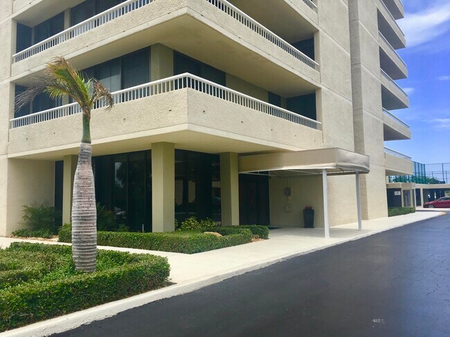 Building Photo - 5550 N Ocean Dr