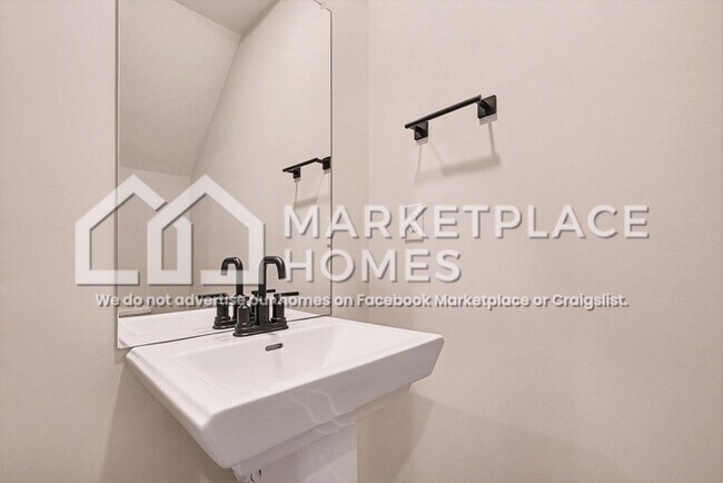 Building Photo - 4017 Norman Dr