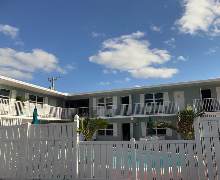 Building Photo - 4658 Bougainvilla Dr