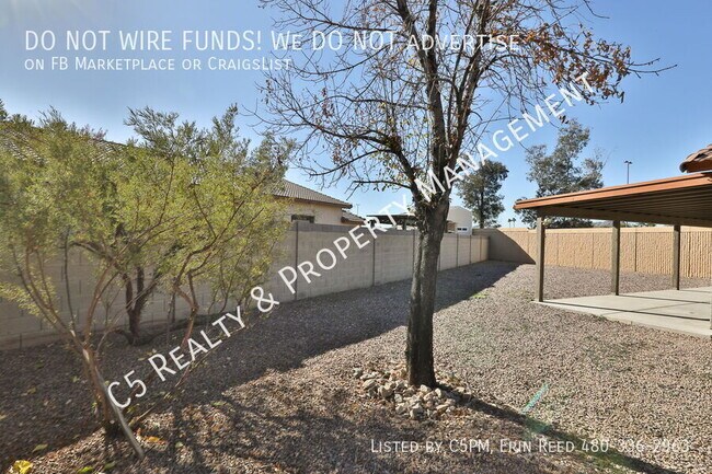 Building Photo - 3335 E Yucca St