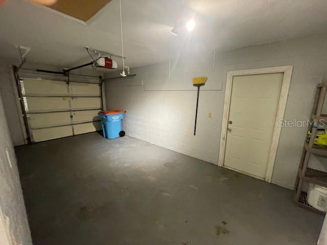 Building Photo - 8067 Candlewoode Dr