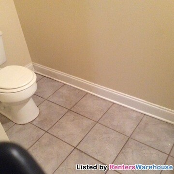 Building Photo - 67 Little St SE