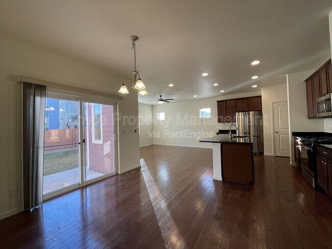 Building Photo - 618 W 171st Pl