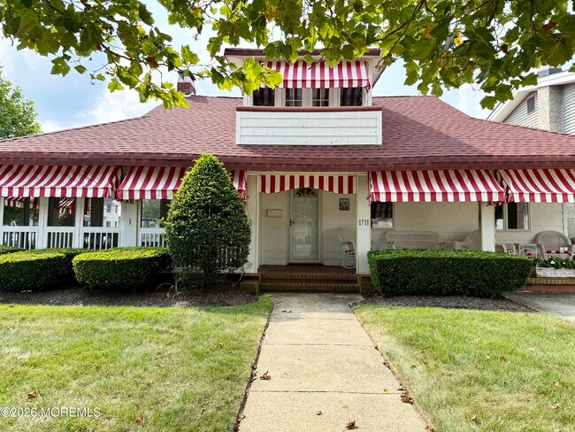 Building Photo - 1711 Snyder Ave