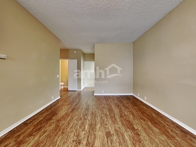 Building Photo - 3406 Broadview Ct