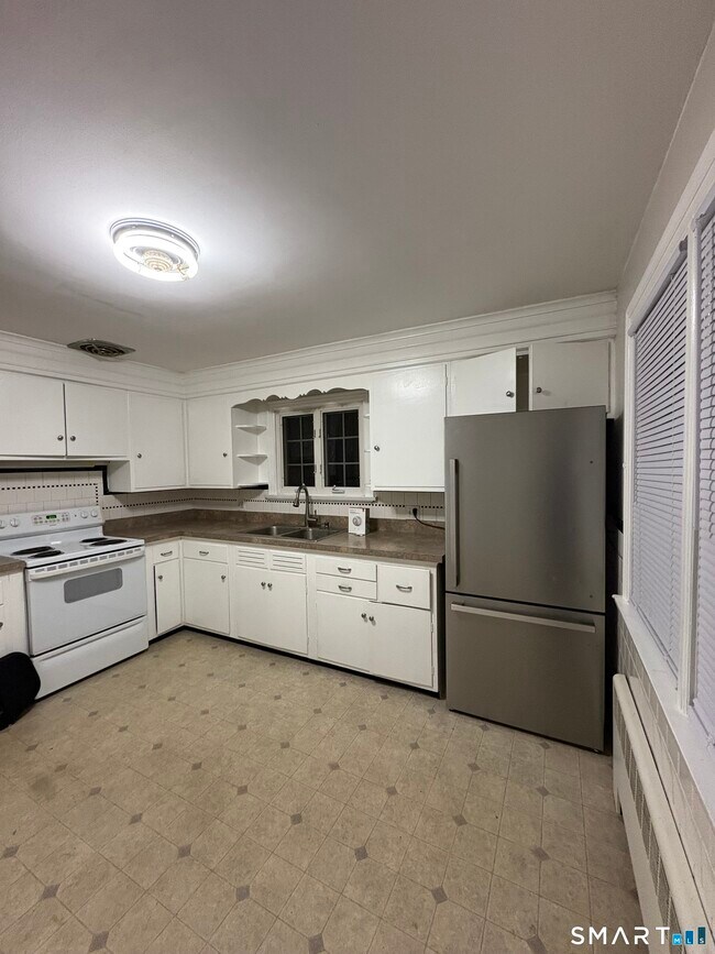 Building Photo - 7 Rourke Ave