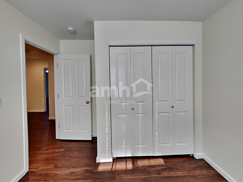 Building Photo - 16703 25th Ave Ct E