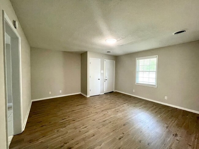 Building Photo - 781 Rushmeade Rd