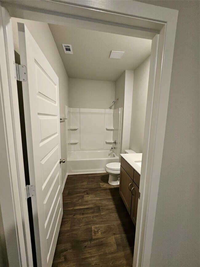 Building Photo - 600 Hickory Bend Trl