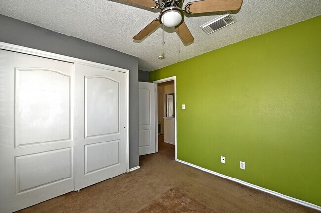 Building Photo - TWO STORY  |  4 BEDROOM  |  2.5 BATH  |  2135ft  |  GREAT SCHOOLS