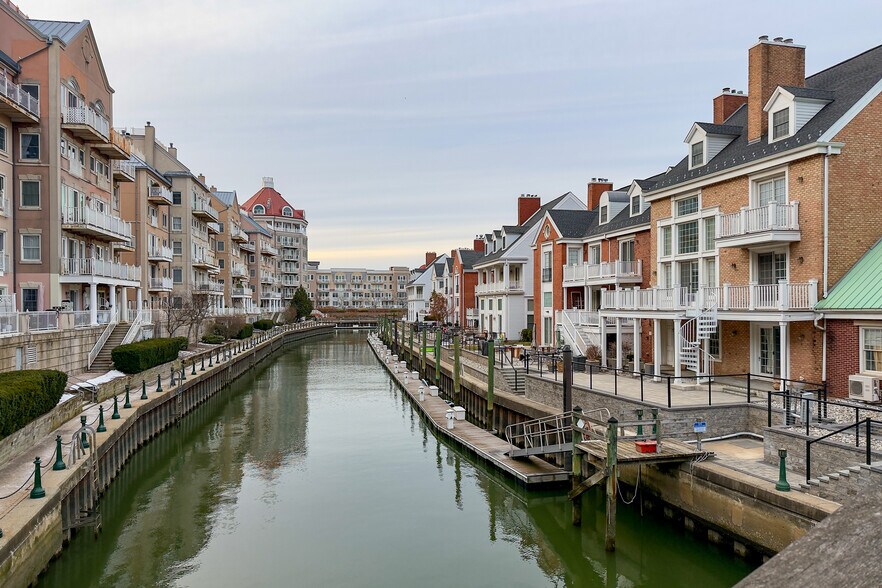 Building Photo - 36 Independence Way