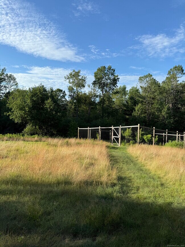 Building Photo - 129 Sunset Ridge Rd