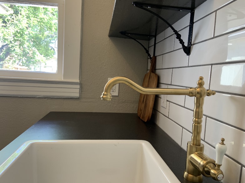 Building Photo - 209 E Rosewood Ave