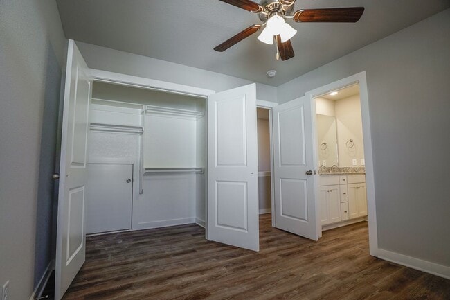 Building Photo - Now Preleasing