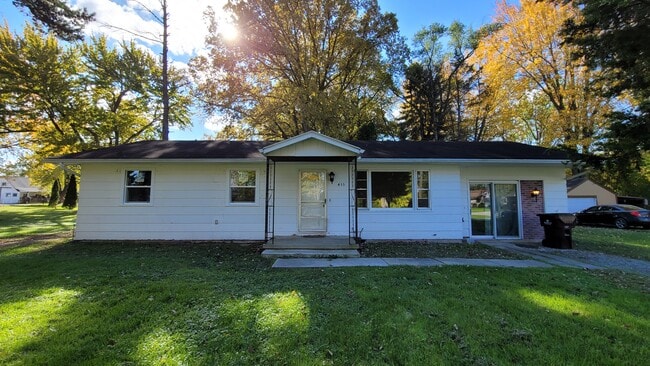 Primary Photo - 433 Kenmore St