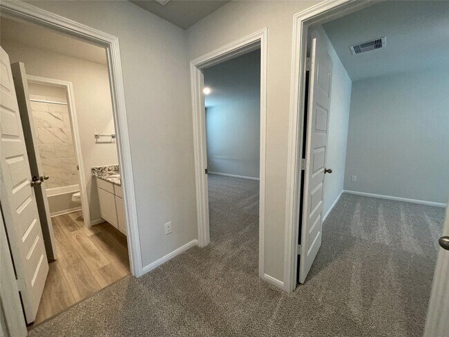 Building Photo - 8356 Bristlecone Pne Wy