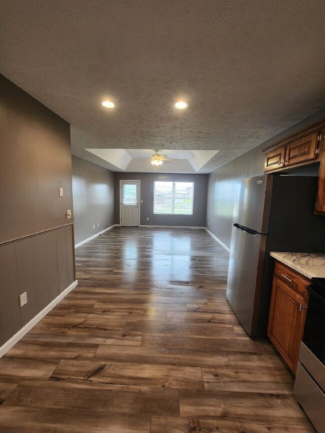Building Photo - 717/719 McLean Court